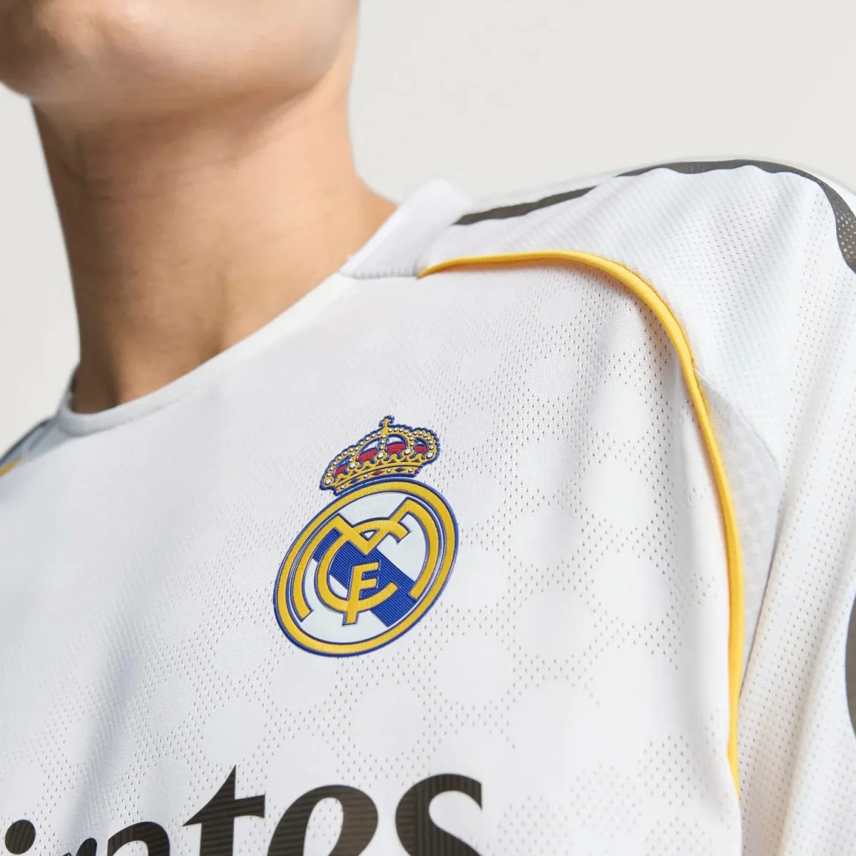 Real Madrid mens authentic home jersey 2526 white Kits - Authentic Fan Merchandise