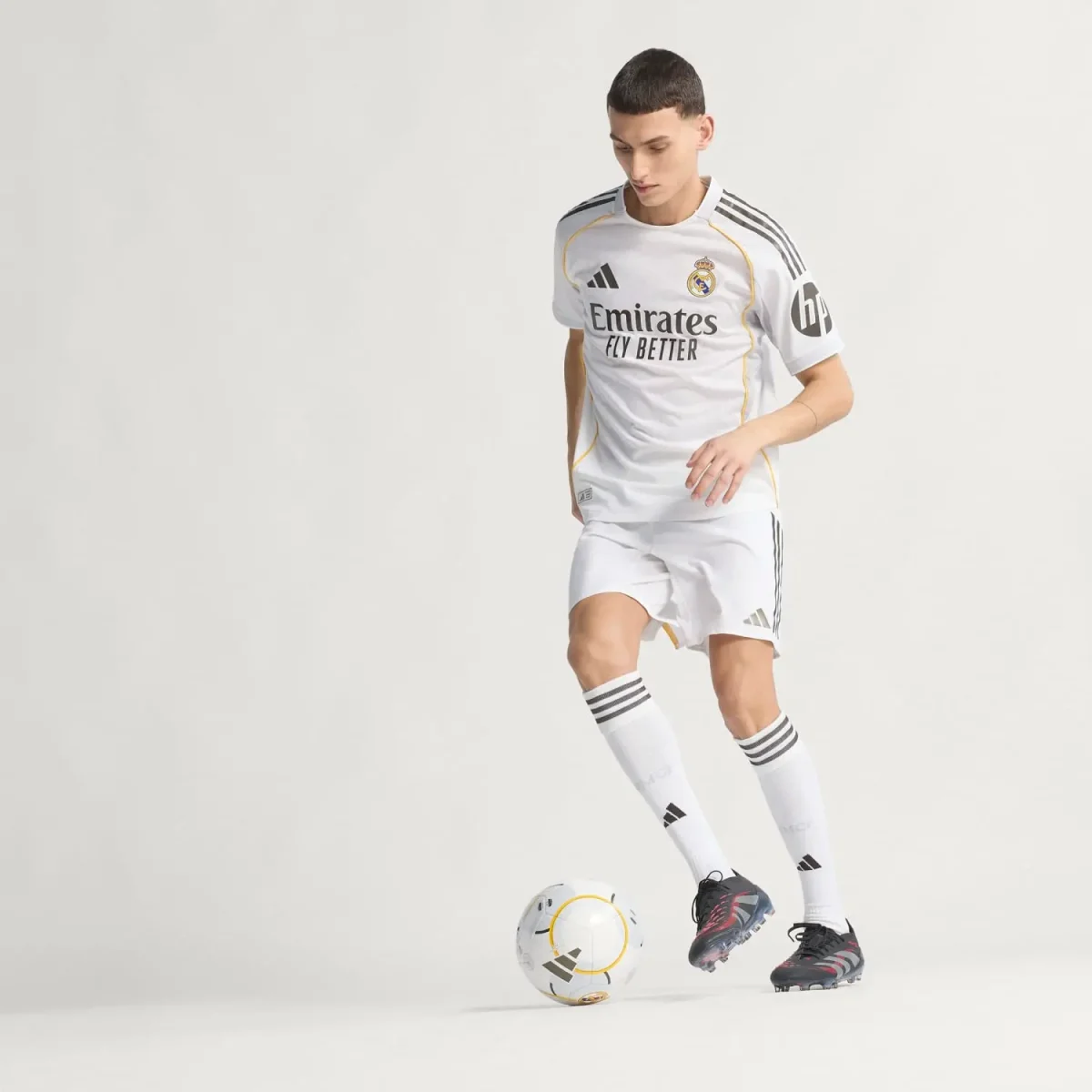 Real Madrid mens authentic home jersey 2526 white Kits - Authentic Fan Merchandise
