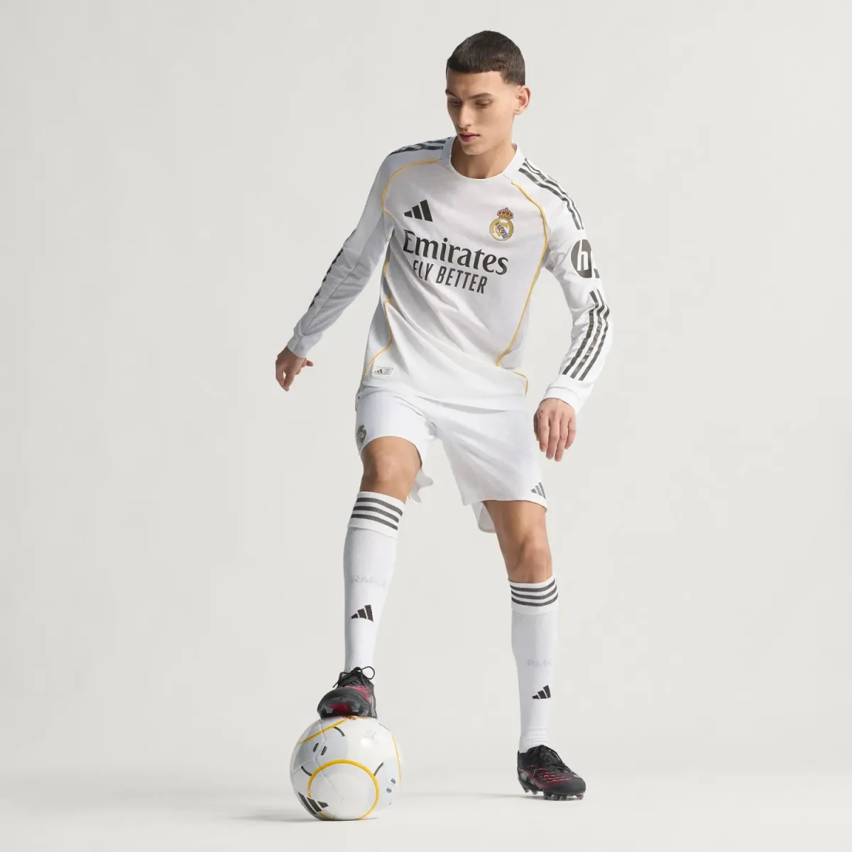 Real Madrid mens authentic home long sleeve jersey 2526 white – fran garcía – 20 – la liga  intercontinental Kits - Authentic Fan Merchandise