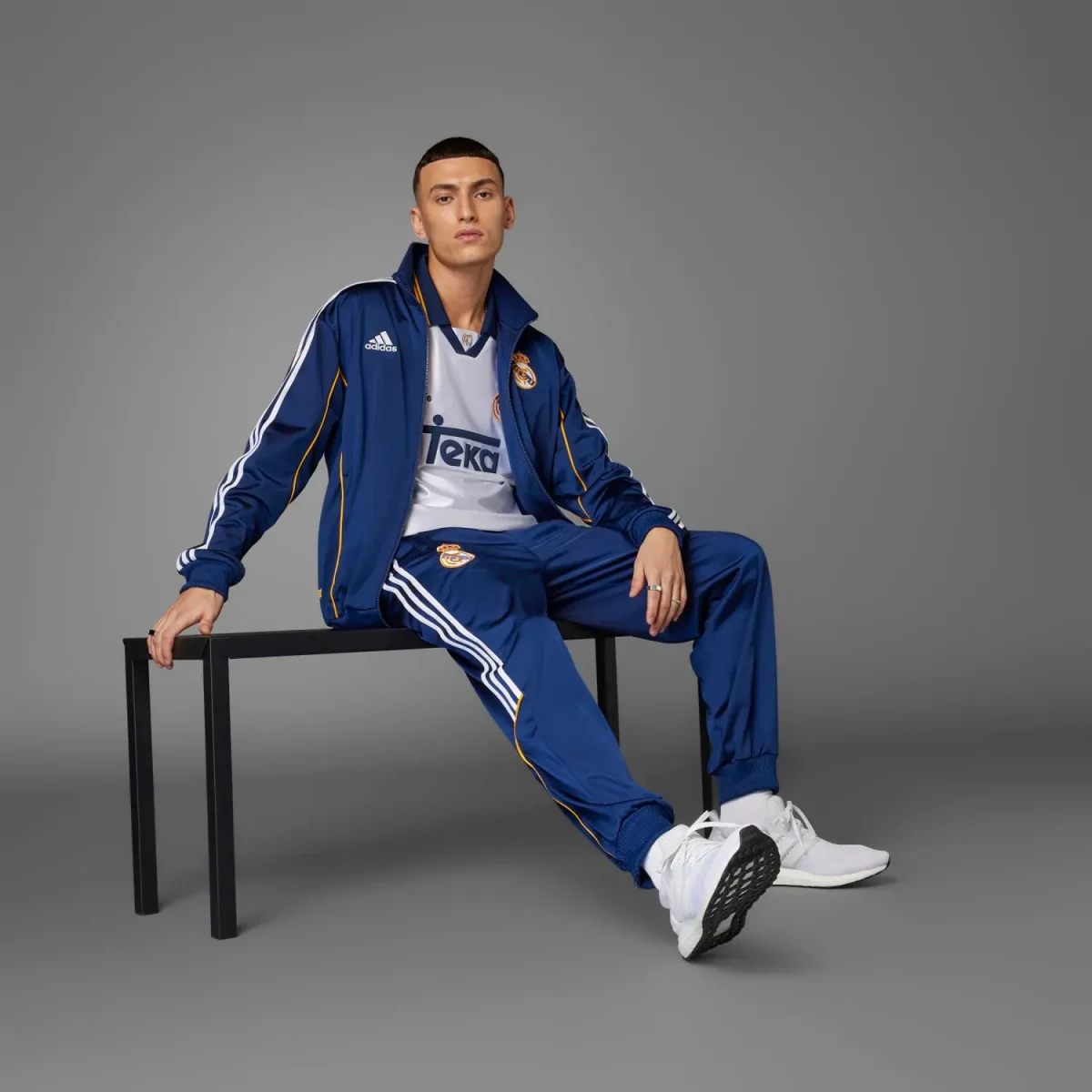 Real Madrid mens bring back 9900 track pants Kits - Authentic Fan Merchandise