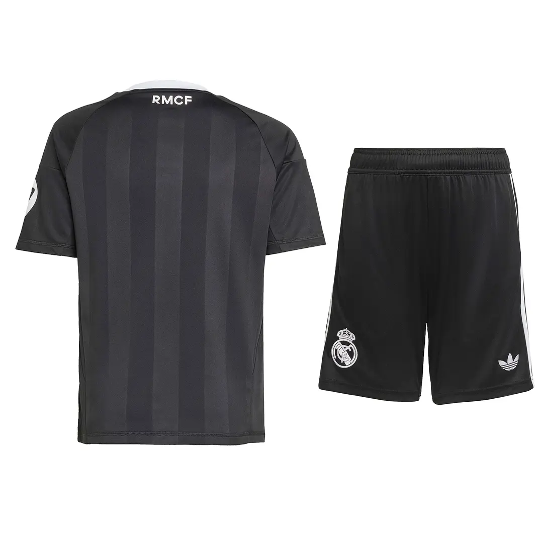 Real Madrid youth goalkeeper jersey 2526 black – lunin – 13 Kits - Authentic Fan Merchandise